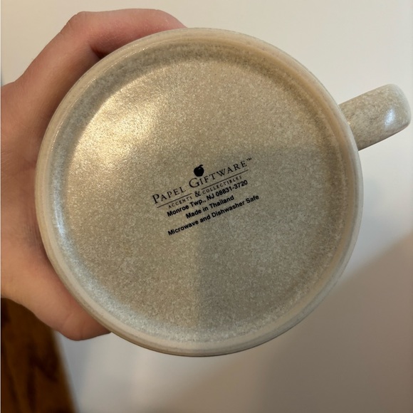 Winter pine trees stoneware large mug tan green - Picture 9 of 10